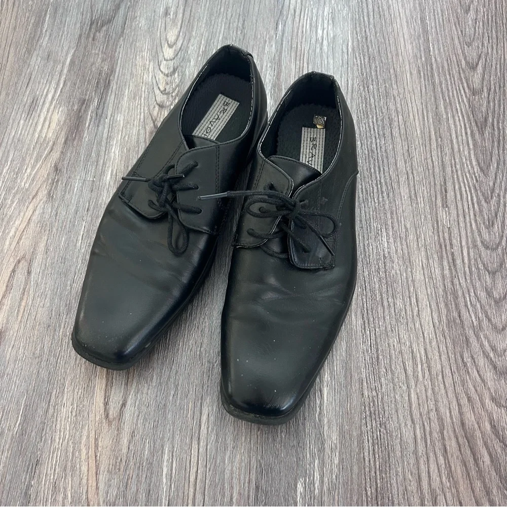 Boys Black Dress shoes Size 5